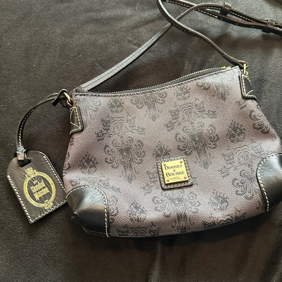 Disney Dooney & Bourke Haunted Mansion Wallpaper Crossbody Bag Gray & Black - Picture 3 of 8